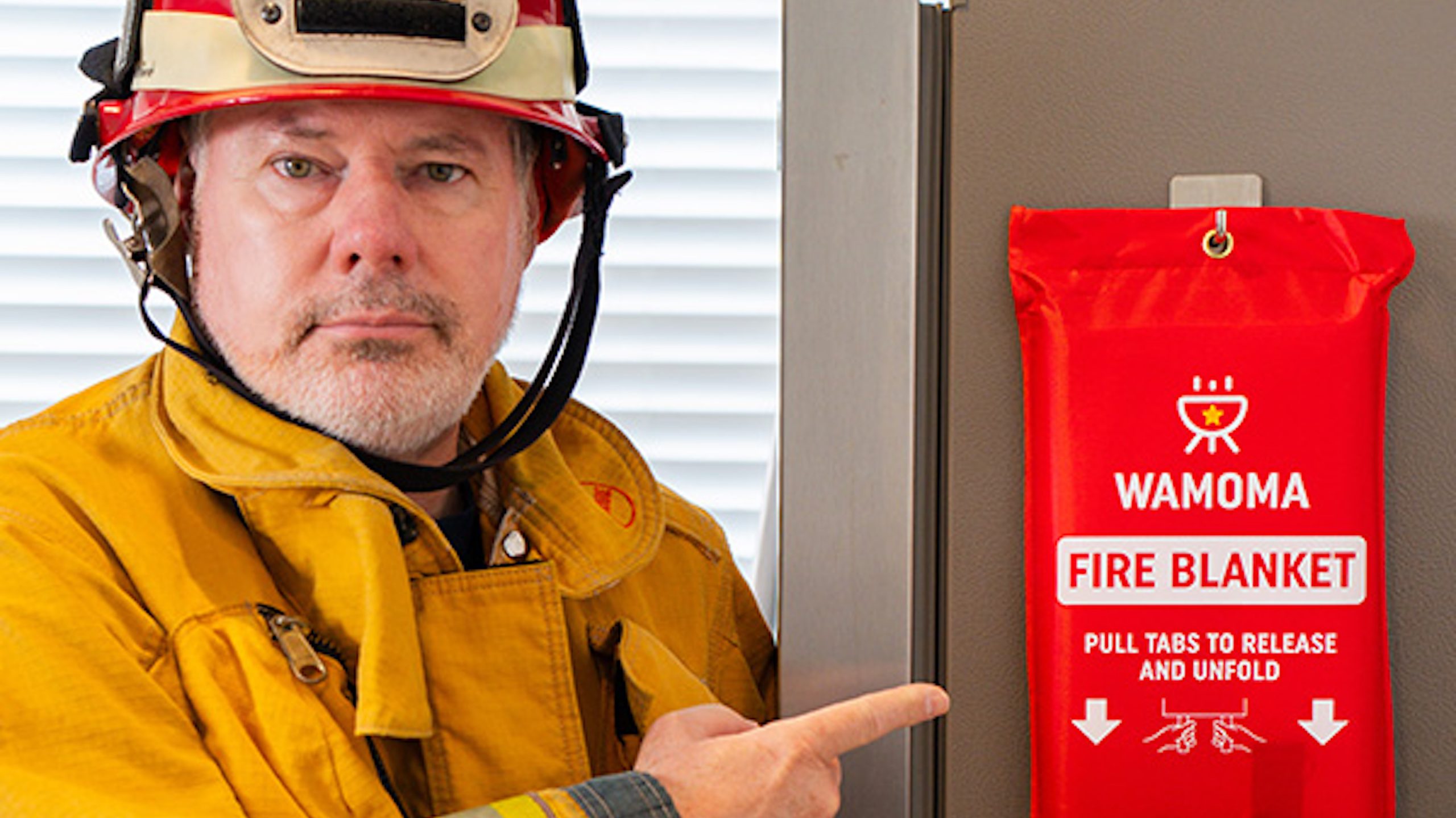 پتو و خاموش‌کننده‌های آتش scaled